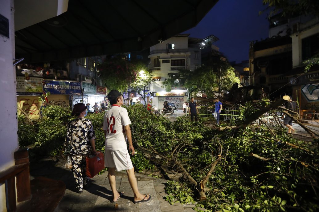 “摩羯”以超強颱風級別在廣東徐聞二次登陸，警惕極端風雨影響