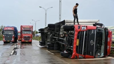 “摩羯”重創海南: 天昏地暗，雨浪飛天，地動樓搖……