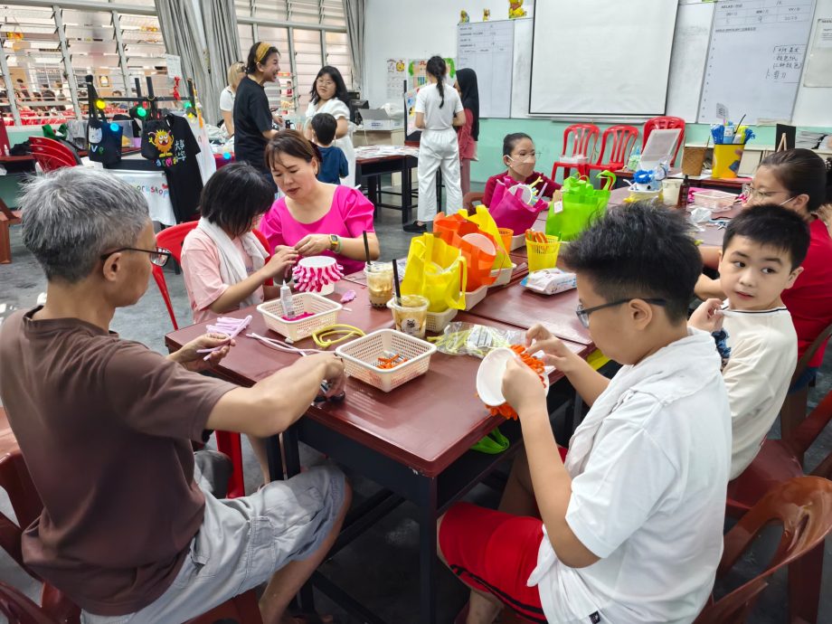 丘小中秋園遊會：謝琪清：今年至今撥76萬 提升13所華小設備