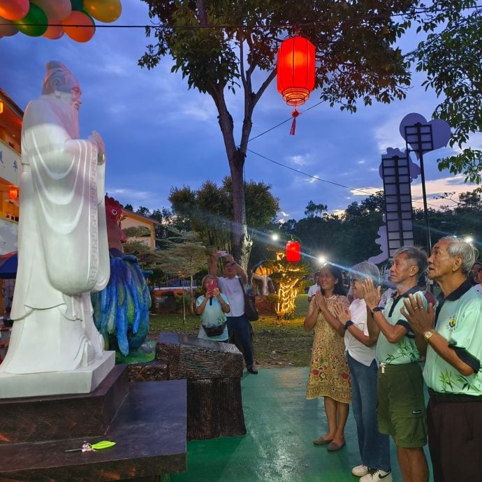 东：姚小筹募百万建设基金中秋晚会 越夜越热闹 民众热心响应