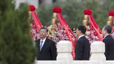 中国国家烈士纪念日 习近平等领导人天安门献花篮