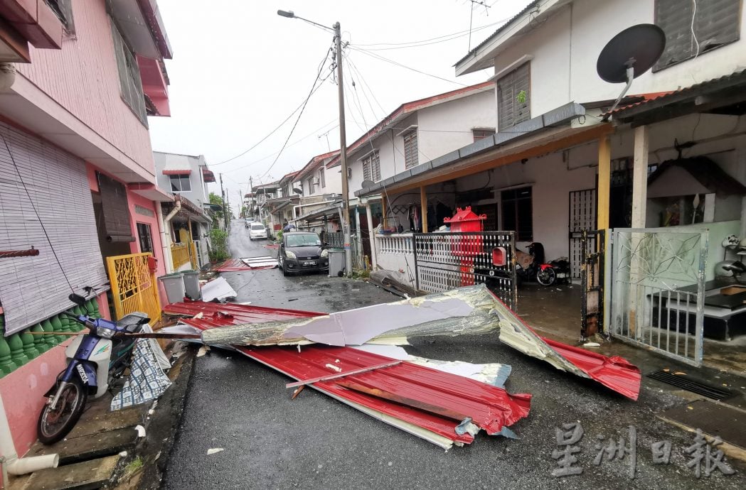 供星洲網/狂風襲擊忠誠園 組屋住家皆遭殃