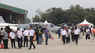 4万人登记参加  雪航空展 人数超标