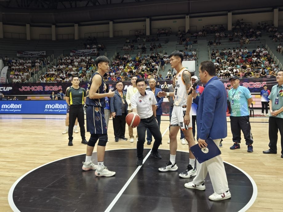 全国：体育：大马篮总元首杯揭幕 15队争夺冠军