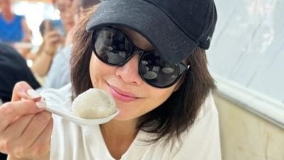 刘嘉玲回乡尝平价美食 网扒行头“能买8万碗云吞”