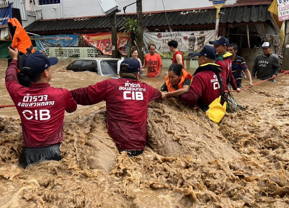  台风“摩羯”袭击酿洪水土崩  东南亚死亡人已超过200人