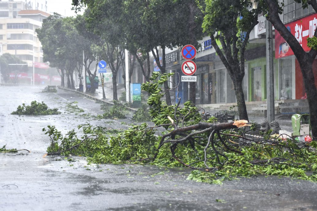 台风摩羯登陆 海南转移41万人、3机场航班全部取消