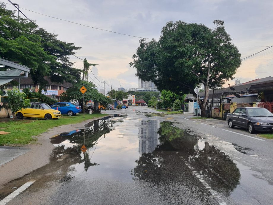 大都會/居民呼籲檢討深溝排水系統 解決路面積水