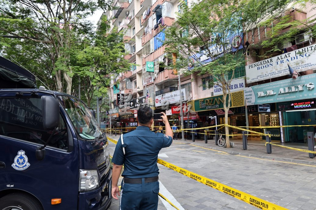 大都會//跟進印度清真寺地陷修復情況