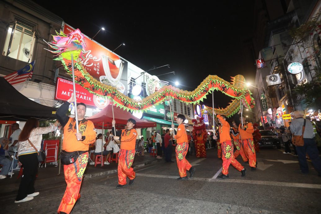 大都会（版3头）/张庆信：茨厂街未来可能24小时开放餐厅营业 突显为2026年重点旅游区