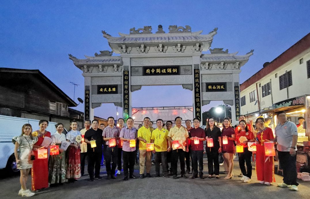 大都會：仁嘉隆銅鑼祖關帝廟中秋長桌宴，籌6萬給益群幼兒園維修基金