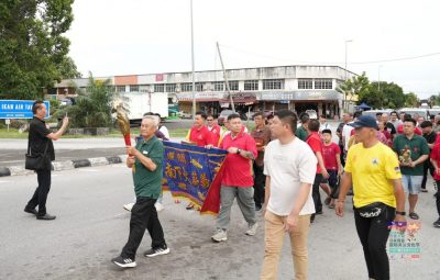 “忠義薪火下南洋”火炬抵萬津 逾千人恭迎6關公聖像