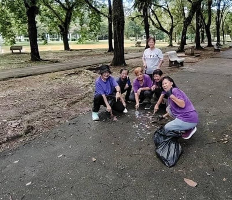 太平湖滑轮场再现蜡泪 庆中秋节后忙清理 