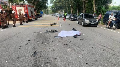 失控衝往反向道   車撞摩托 騎士當場亡