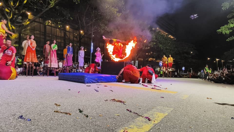 *已簽發* 柔：版三頭條：沙里爾尼佔：柔佛動物園重開反應熱烈 可協助達成1000萬人次遊客目標