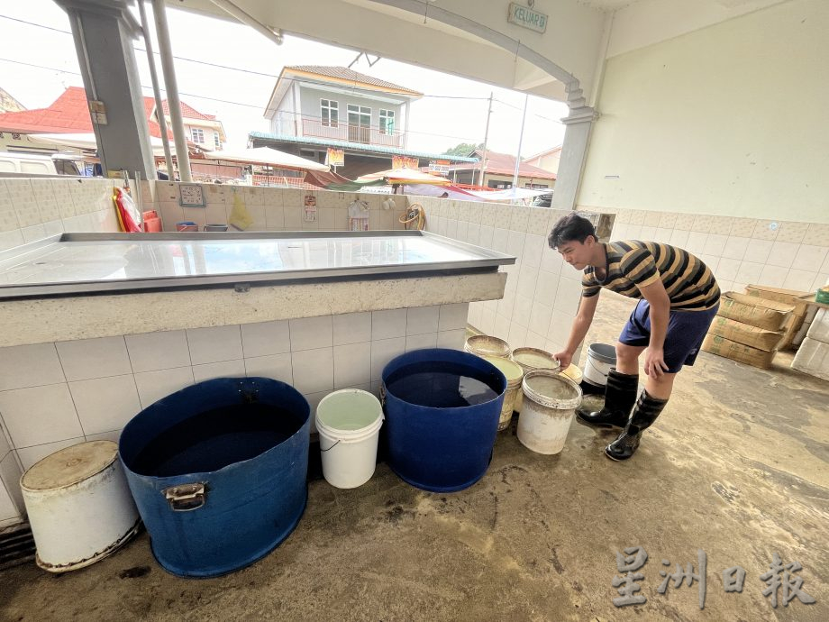 巴佔制水提早通知 小販住戶未雨綢繆 影響不大