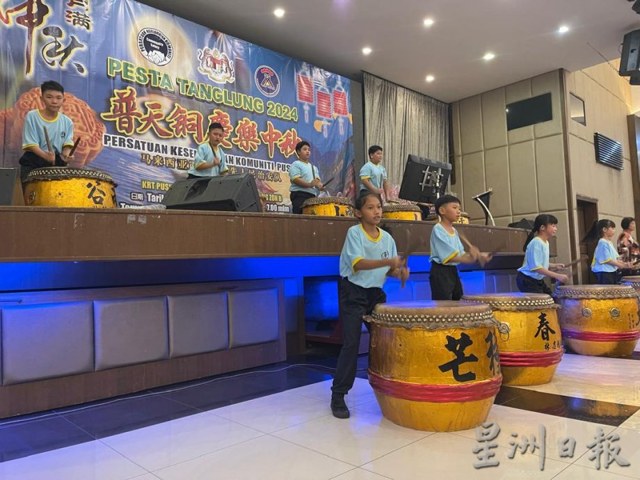 布先人民治安队办庆中秋 民众踊跃参与 气氛热闹