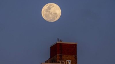 超级月亮中秋夜登场