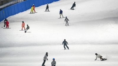 全球最大室内滑雪场在上海开幕