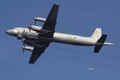 日本戰機升空　向越界俄軍機發射熱焰彈警告