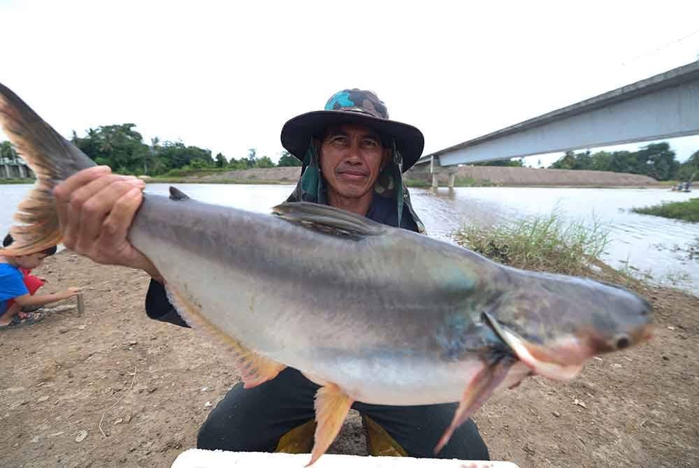 水來捕魚成桌上餐 災民意外收穫