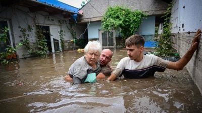 风暴“鲍里斯”袭中东欧  百年一遇暴雨  罗马尼亚4死