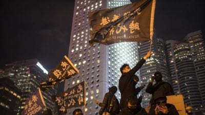 立法後首宗煽動案判刑  港男穿“光時”衣服被囚14個月