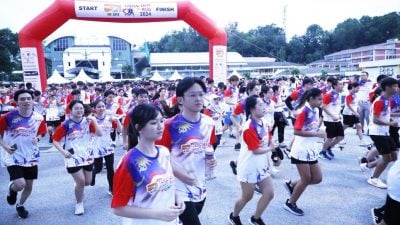 2校区同步进行   逾6000人参与拉曼竞跑 