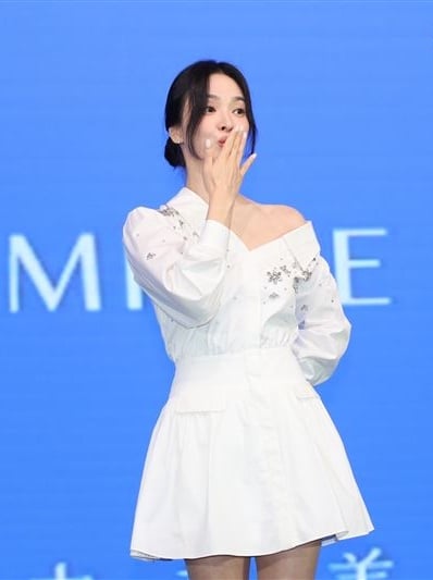 第一次听“童颜美女” 宋慧乔坦认中文退步了