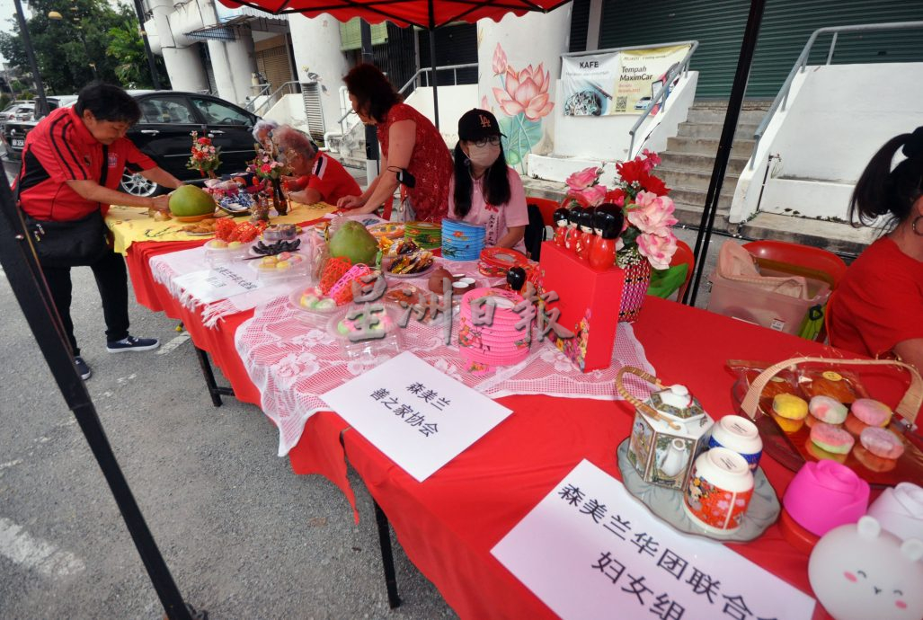 芙蓉文化街中秋晚会  近千人赴会 座无虚席