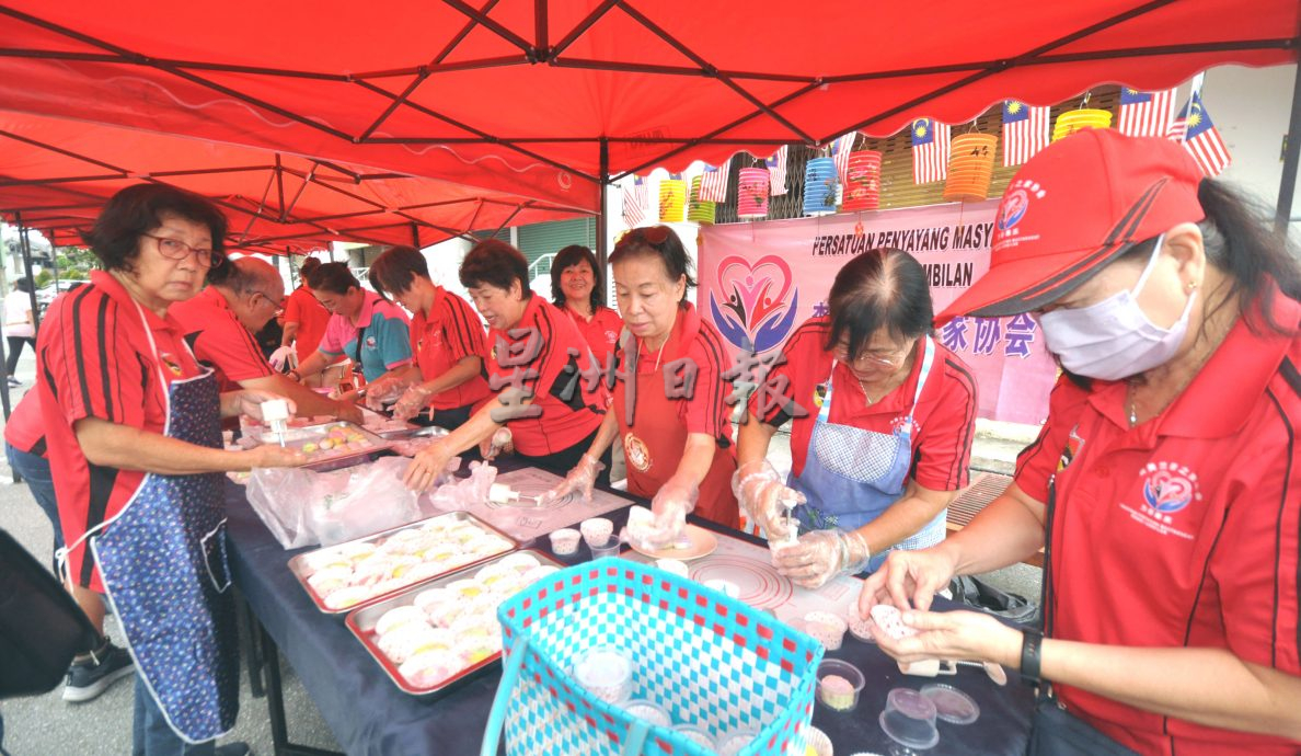 芙蓉文化街中秋晚会  近千人赴会 座无虚席