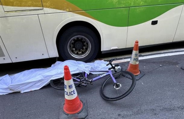 被反向司機開車碾壓 中國女網紅在香港騎行遇車禍身亡