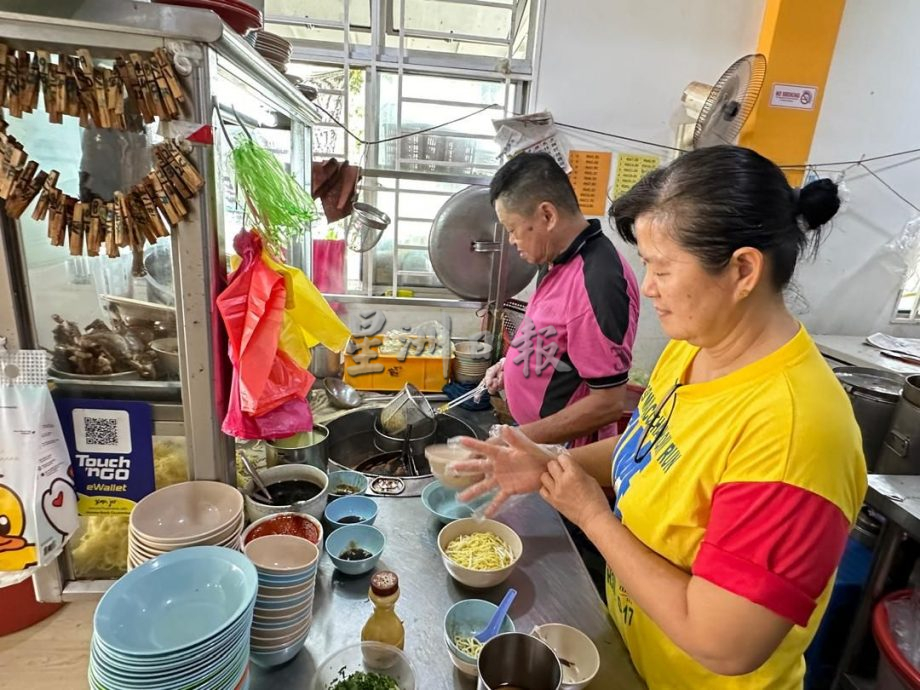 议员好介绍 | 玛琳鸭面入口即化 魏世德每周至少光顾1次