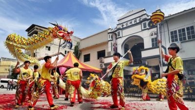 设在霹古冈州公会旧址   全马首个关德兴师傅纪念馆开幕