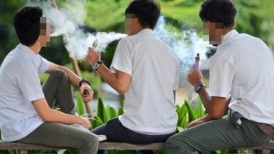 花3年调查1万5学生  槟消协：逾半吸电子烟