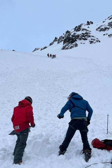 阿根廷觀光勝地雪崩 意外生還者遭疑為非法嚮導