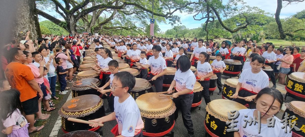 雨樹文化節匯演 150鼓齊鳴響徹雲霄