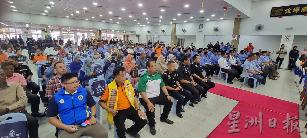 霹：请签网／太平警方主办市民大会多个政府部门长官回应民生问题