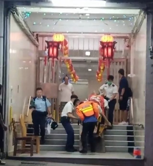 香港一男子持刀傷害親人 企圖襲警被擊斃