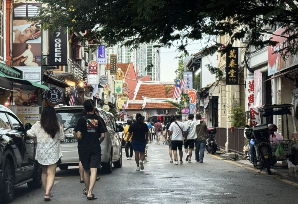 （古城封面主文）連假帶動老街人氣·雨後涼爽更舒適