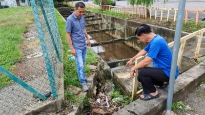 馬日丹那新鎮路   店屋後方溝塌地陷