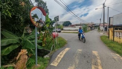 甘榜巴卡峇株道路狹窄   駱慧茹撥4800裝4凸透鏡