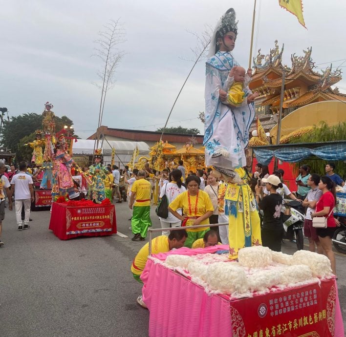 （大北马）亚洲民族文化艺阵妆艺大游行隆重上演