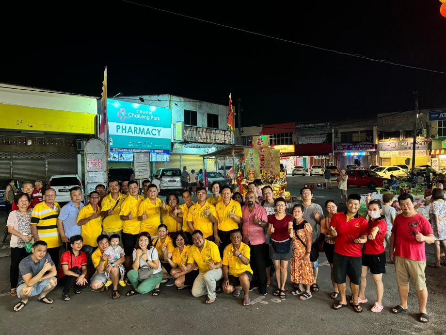 （大北馬）北賴才能園社區慈善機構以7尺長的法船載送好兄弟們渡過生死苦海，到達彼岸。