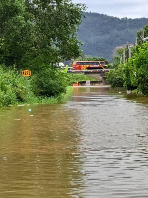 （大北馬）吉北日得拉市鎮多處淹水，逾百戶住宅受影響。