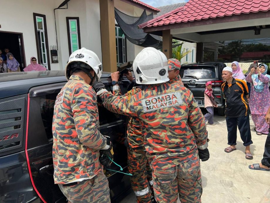 （已簽發）柔：2歲女童困鎖車內，幸消拯員迅速解救