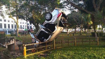 【民生特工隊】接二連三肇轎車撞入公園事件 晨運客怕怕