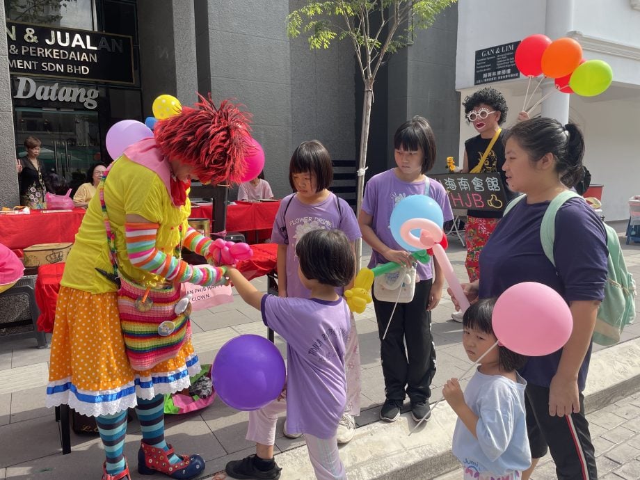  （已签发）柔：陈旭年文化街现琼剧歌舞美食   传承海南文化