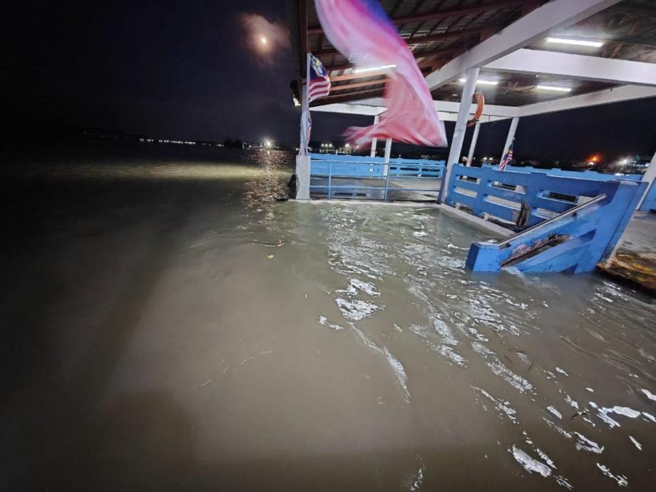 巴生大漲潮 海水淹吉膽民宅