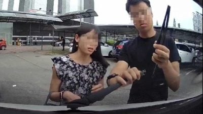 疑不察轎車有攝像鏡 男女破壞雨刷全都錄